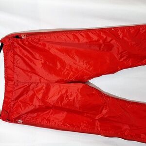 Men's snow pants size large.